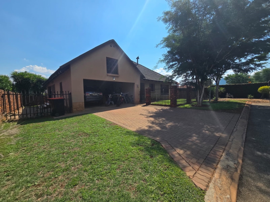 To Let 3 Bedroom Property for Rent in Melodie North West